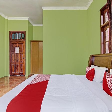 Oyo 92551 Netra Hotel Ujunbatu Dış mekan fotoğraf