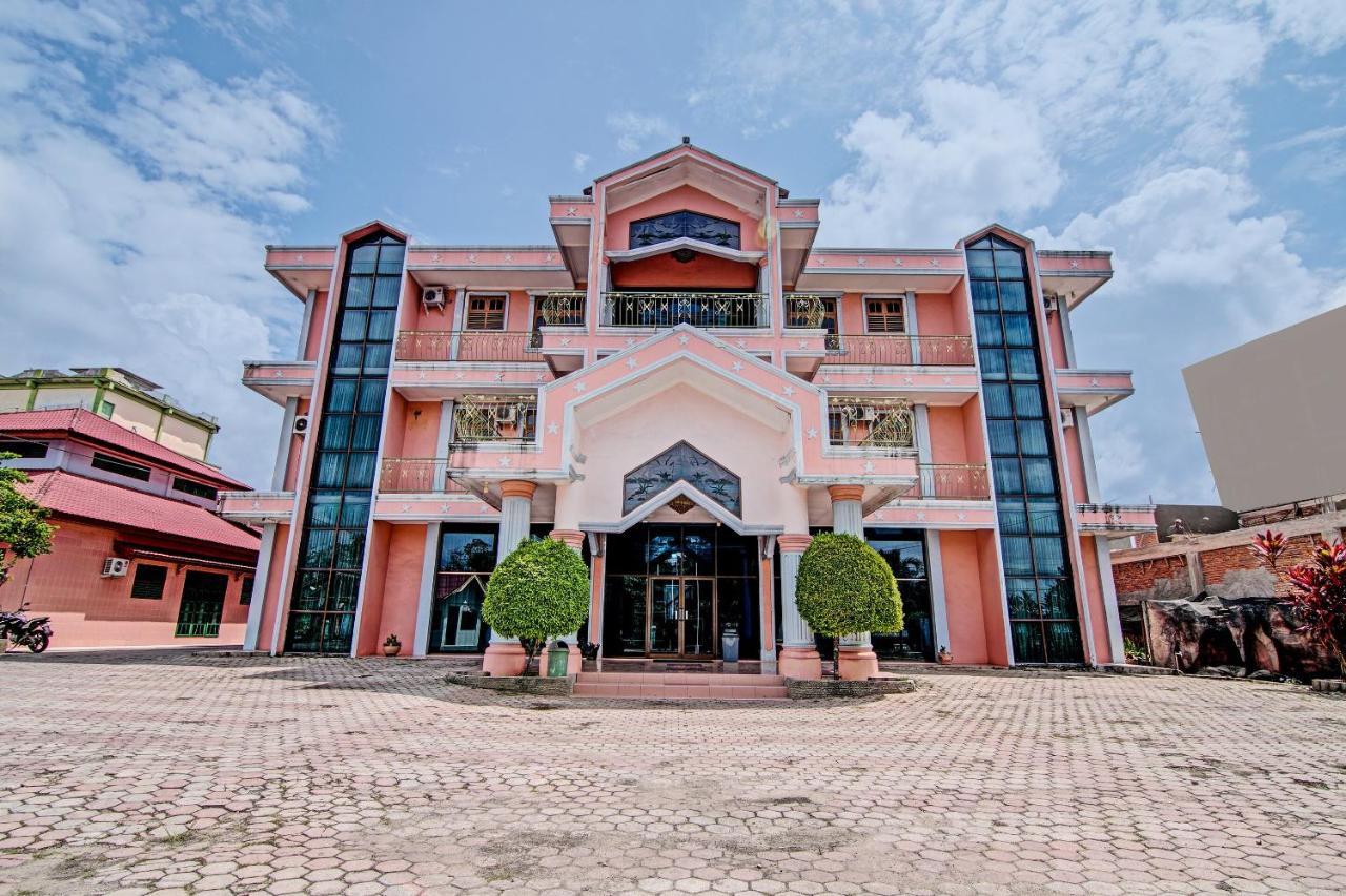 Oyo 92551 Netra Hotel Ujunbatu Dış mekan fotoğraf