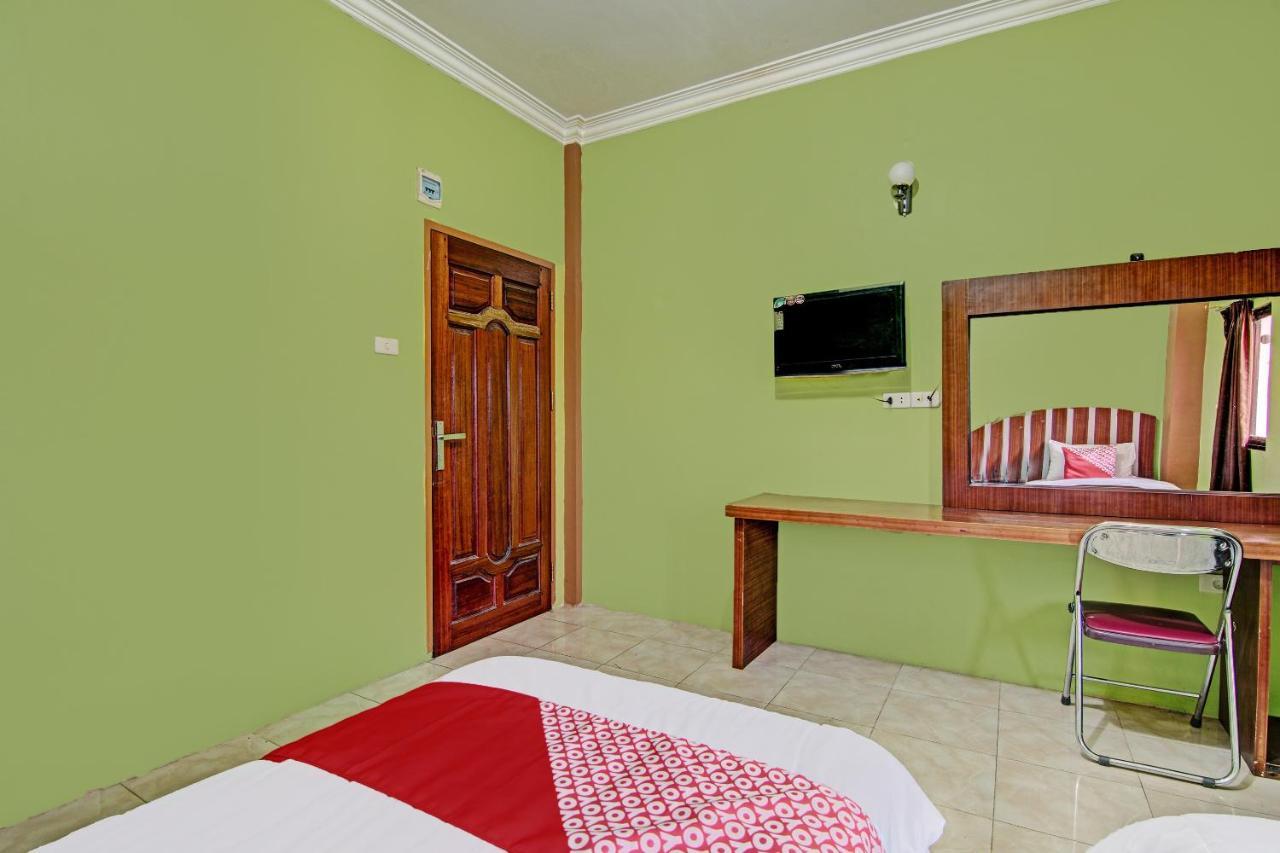 Oyo 92551 Netra Hotel Ujunbatu Dış mekan fotoğraf