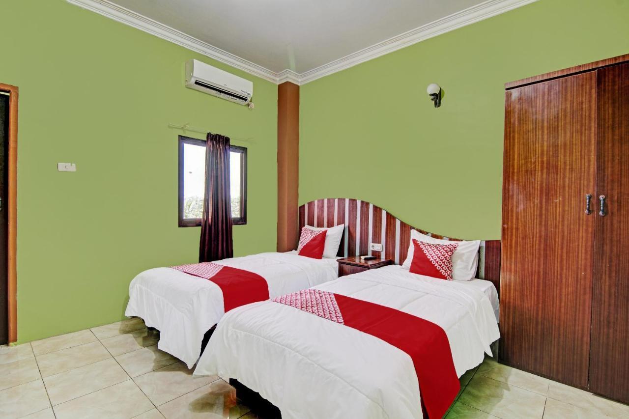 Oyo 92551 Netra Hotel Ujunbatu Dış mekan fotoğraf