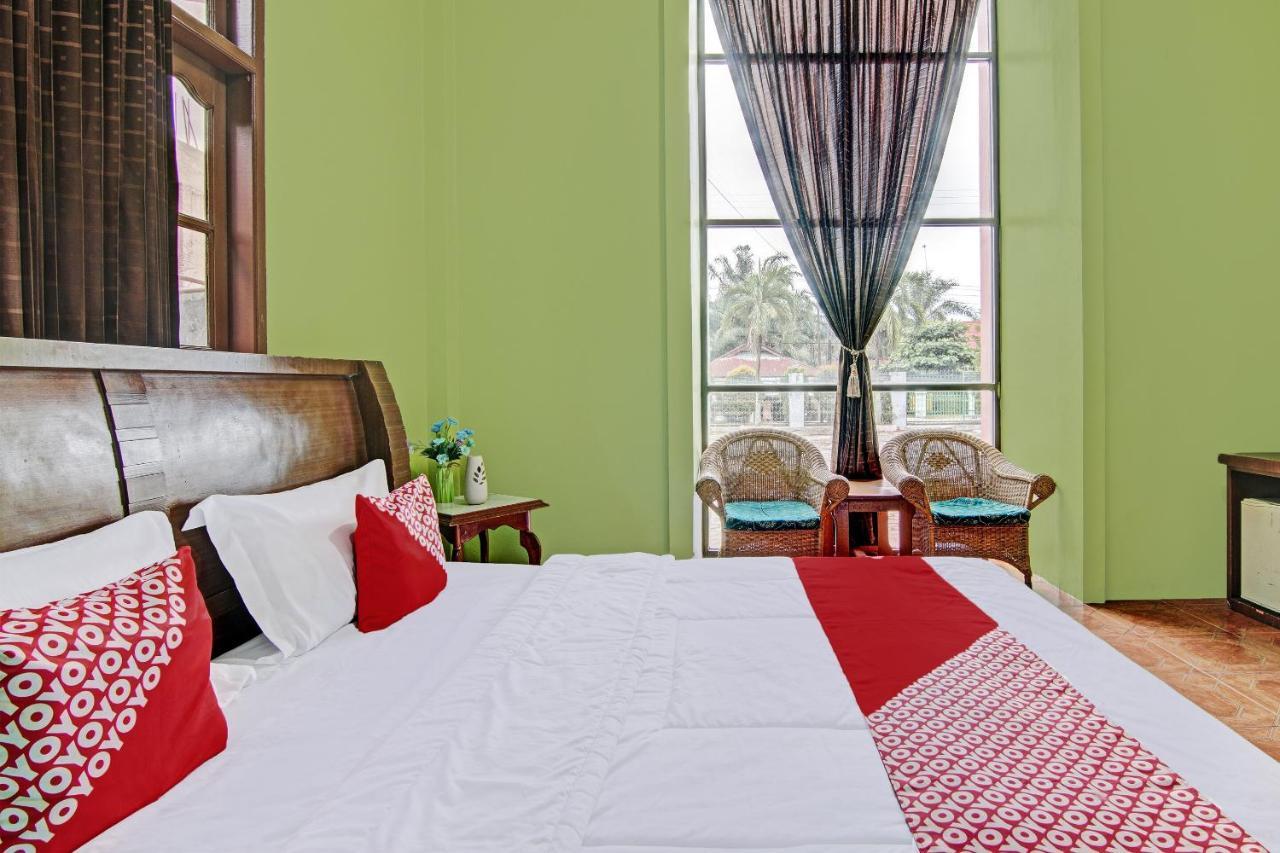 Oyo 92551 Netra Hotel Ujunbatu Dış mekan fotoğraf