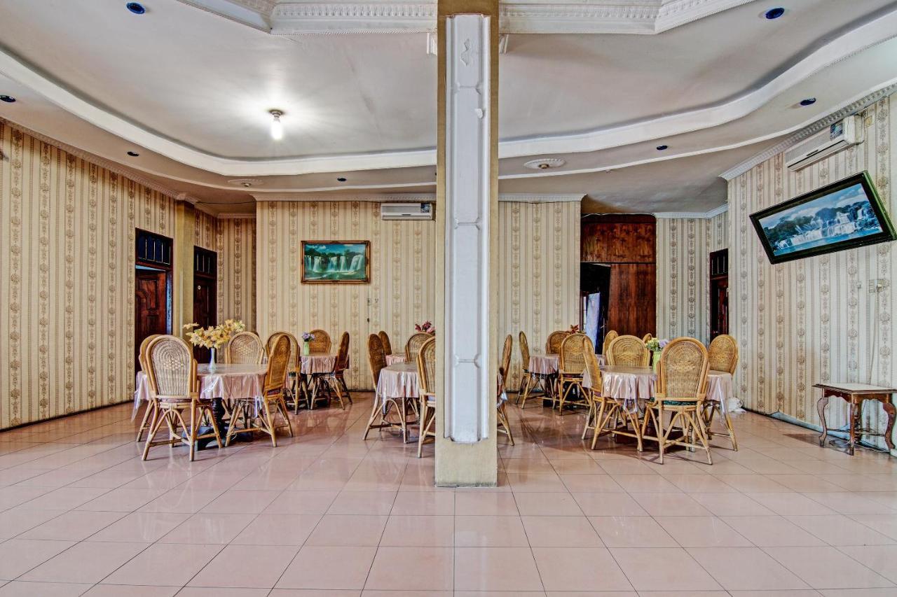 Oyo 92551 Netra Hotel Ujunbatu Dış mekan fotoğraf
