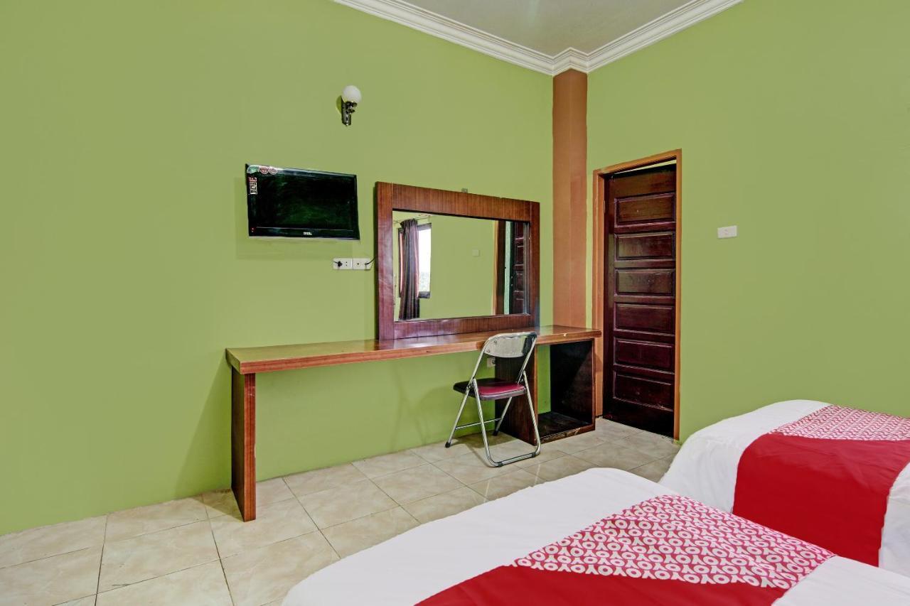 Oyo 92551 Netra Hotel Ujunbatu Dış mekan fotoğraf